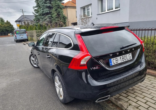 Volvo V60 cena 45000 przebieg: 244000, rok produkcji 2016 z Bydgoszcz małe 211